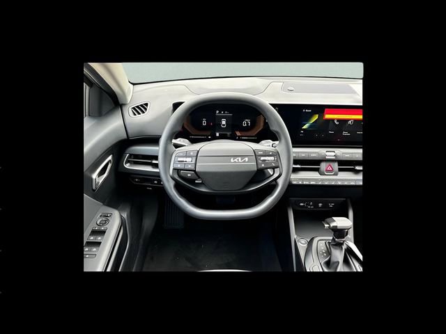 New 2025 Kia K4 LXS image 8