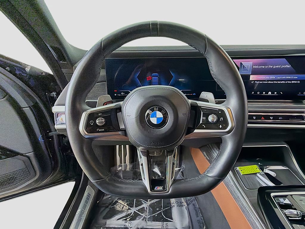 Used 2023 BMW 760i xDrive w/ Executive Package image 35