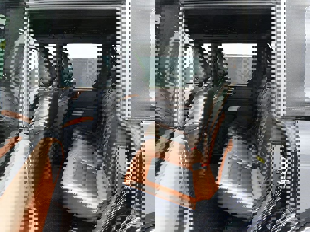 Used 2023 Ford Bronco Outer Banks image 12