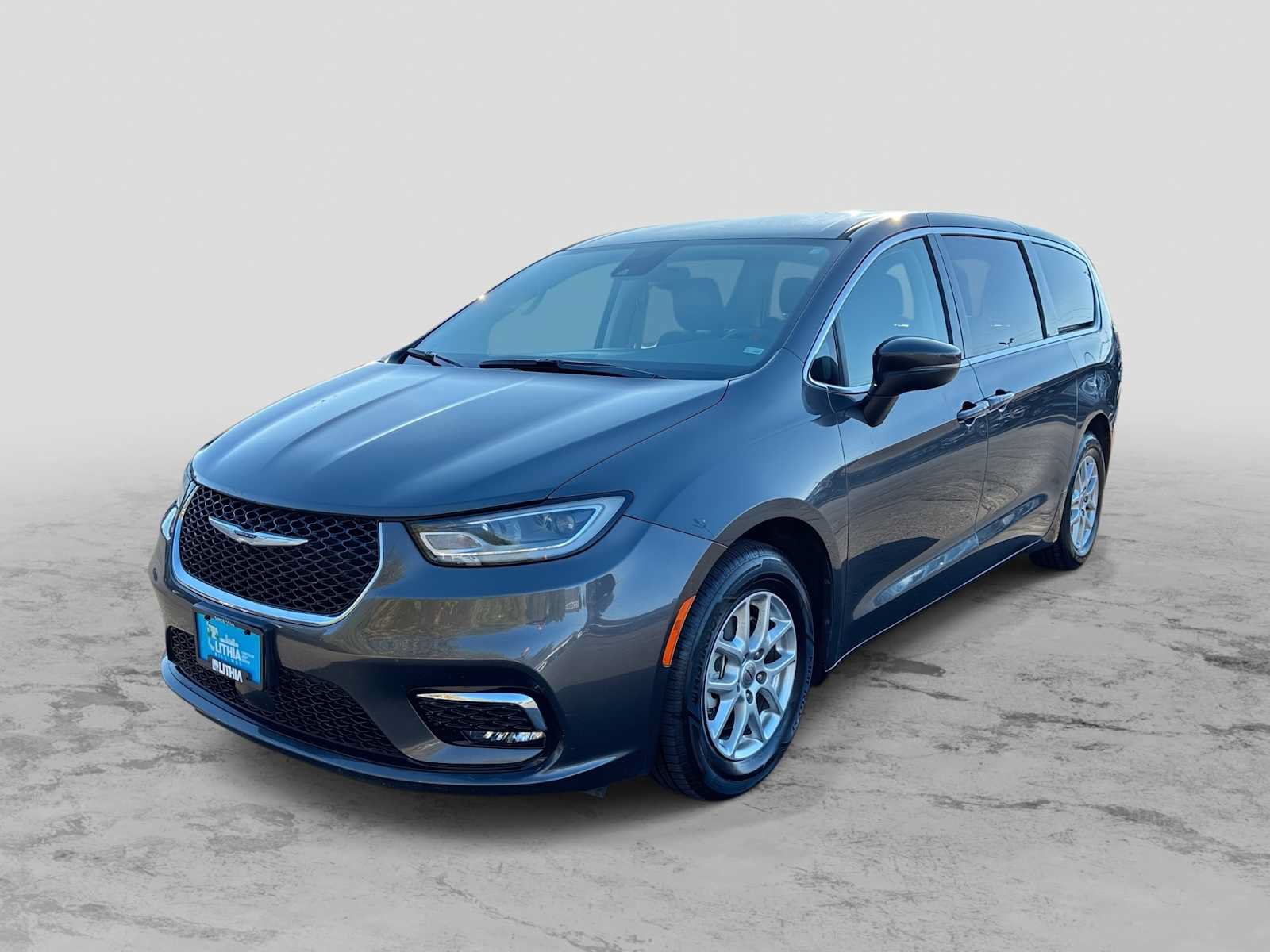 Used 2023 Chrysler Pacifica Touring-L