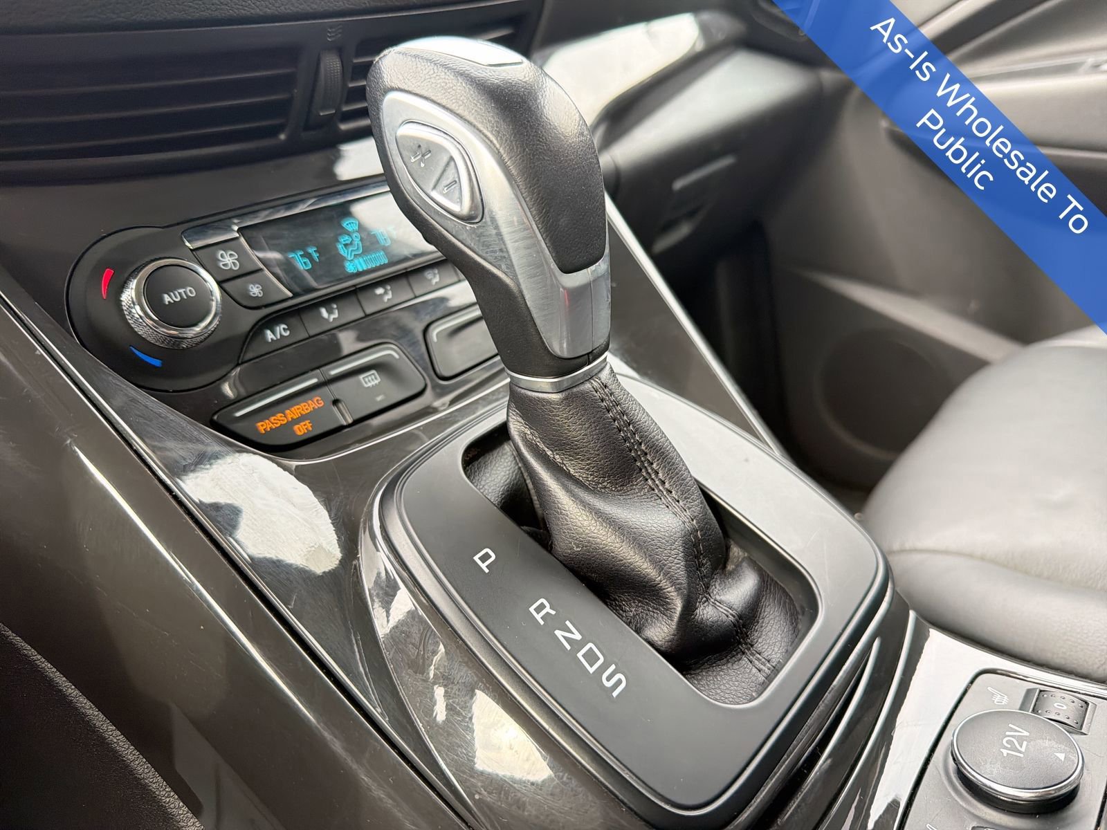 Used 2015 Ford Escape Titanium AWD/4WD image 34
