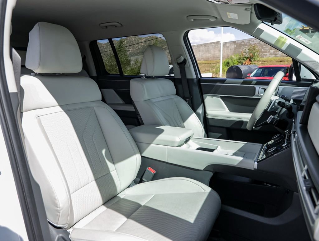 Used 2024 Hyundai Santa Fe SEL image 18