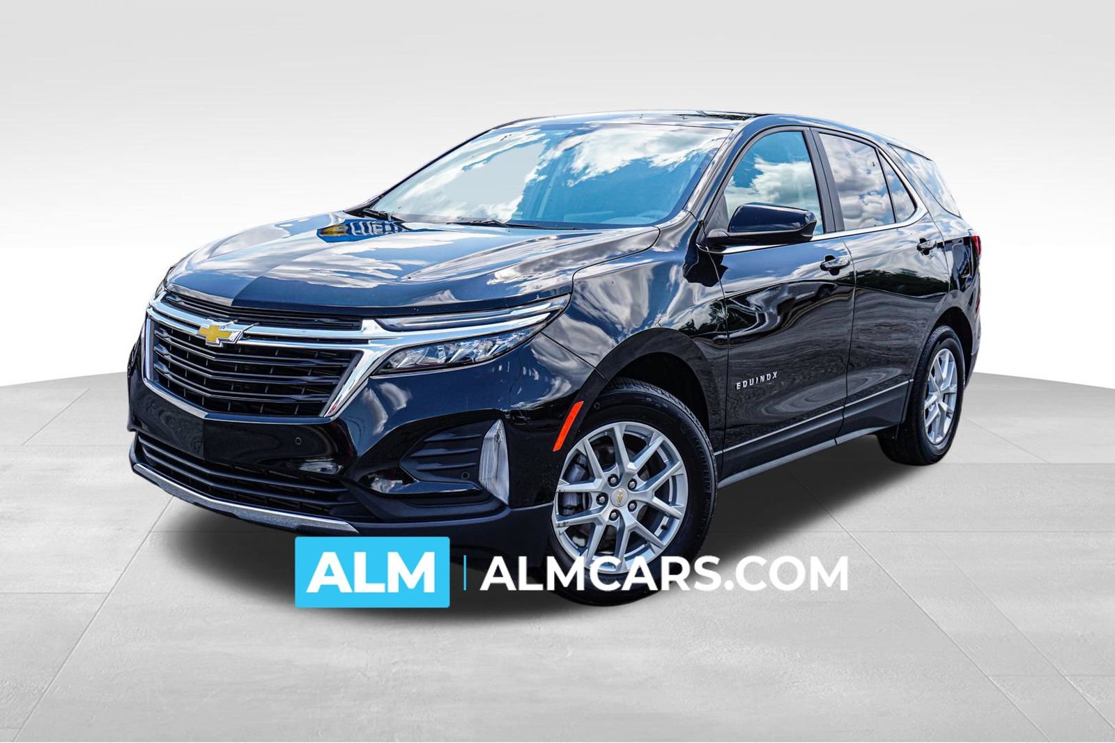 Used 2024 Chevrolet Equinox LT FWD image 1