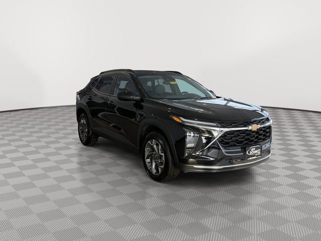 Certified 2025 Chevrolet Trax LT w/ LT Convenience Package image 2