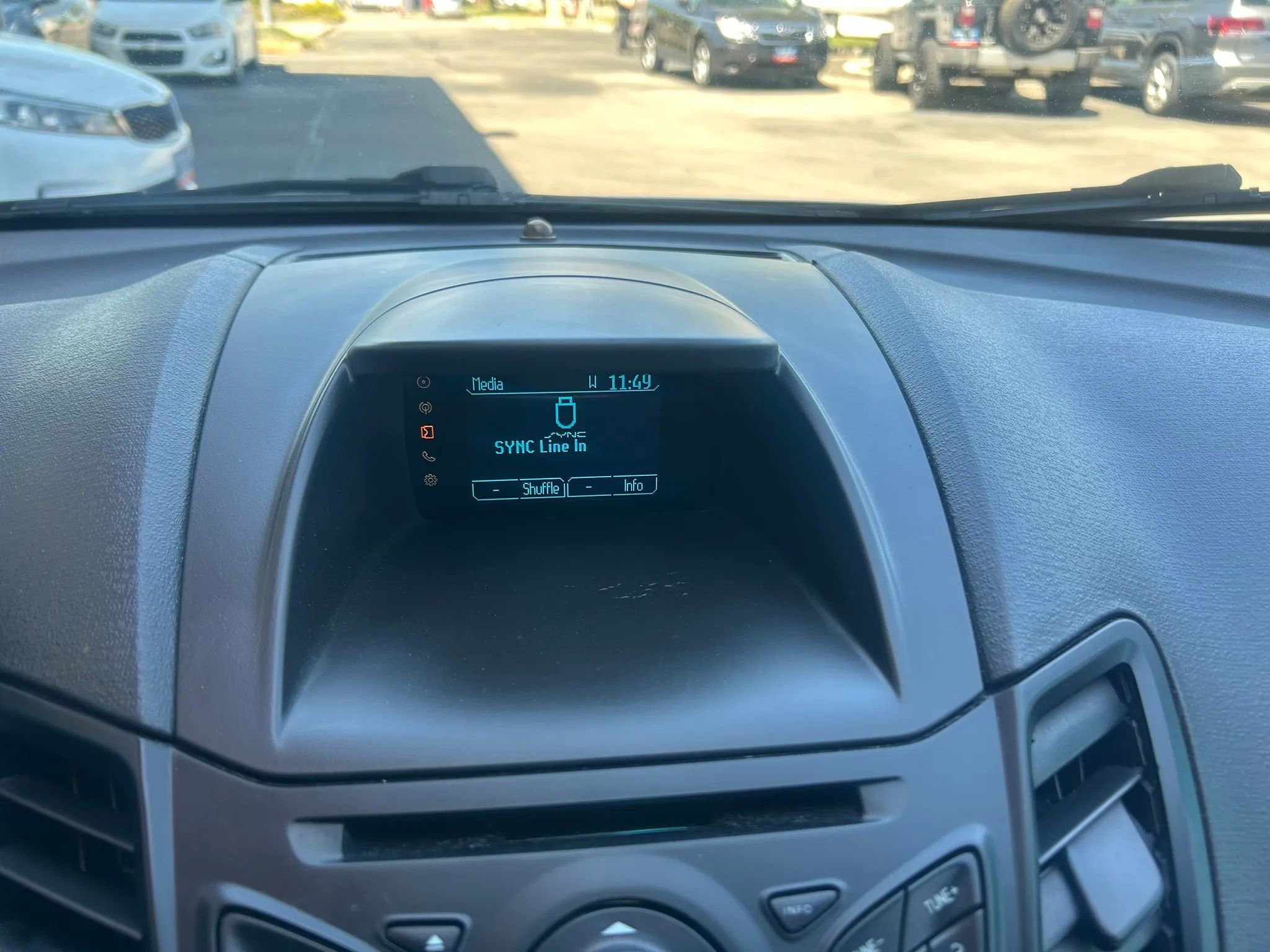 Used 2015 Ford Fiesta SE FWD image 8
