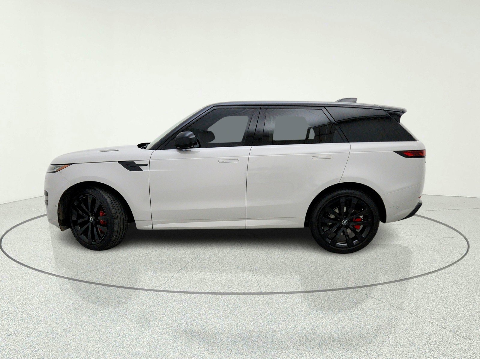 Used 2025 Land Rover Range Rover Sport Dynamic SE AWD/4WD image 14