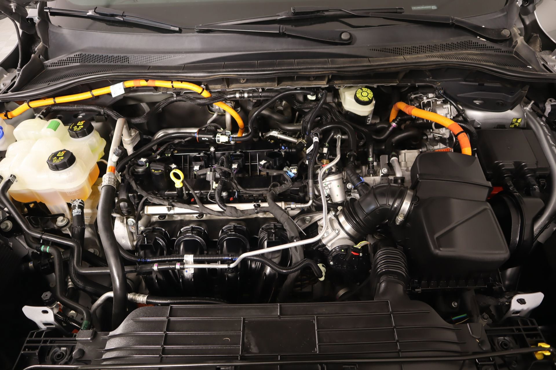 Used 2021 Ford Escape SE image 18