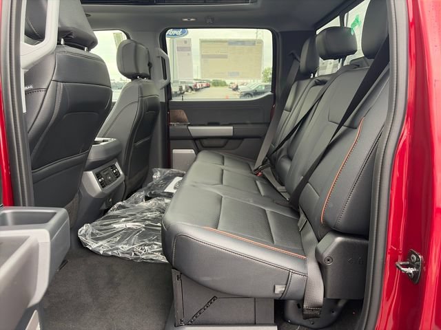 New 2026 Ford F250 Lariat w/ Black Appearance Package AWD/4WD image 27