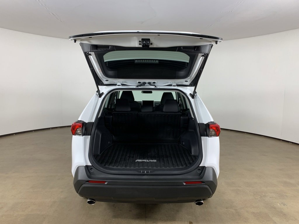 Used 2025 Toyota RAV4 XLE image 12