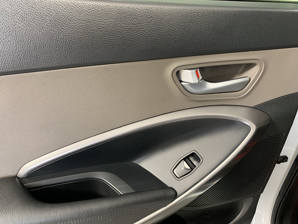Used 2018 Hyundai Santa Fe Sport FWD image 29
