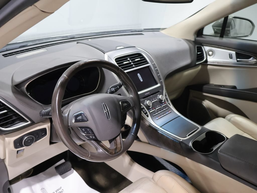 Used 2016 Lincoln MKX Reserve w/ Luxury Package AWD/4WD image 16