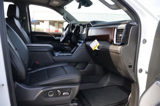 Used 2026 GMC Sierra 3500 Denali w/ Denali Reserve Package image 39