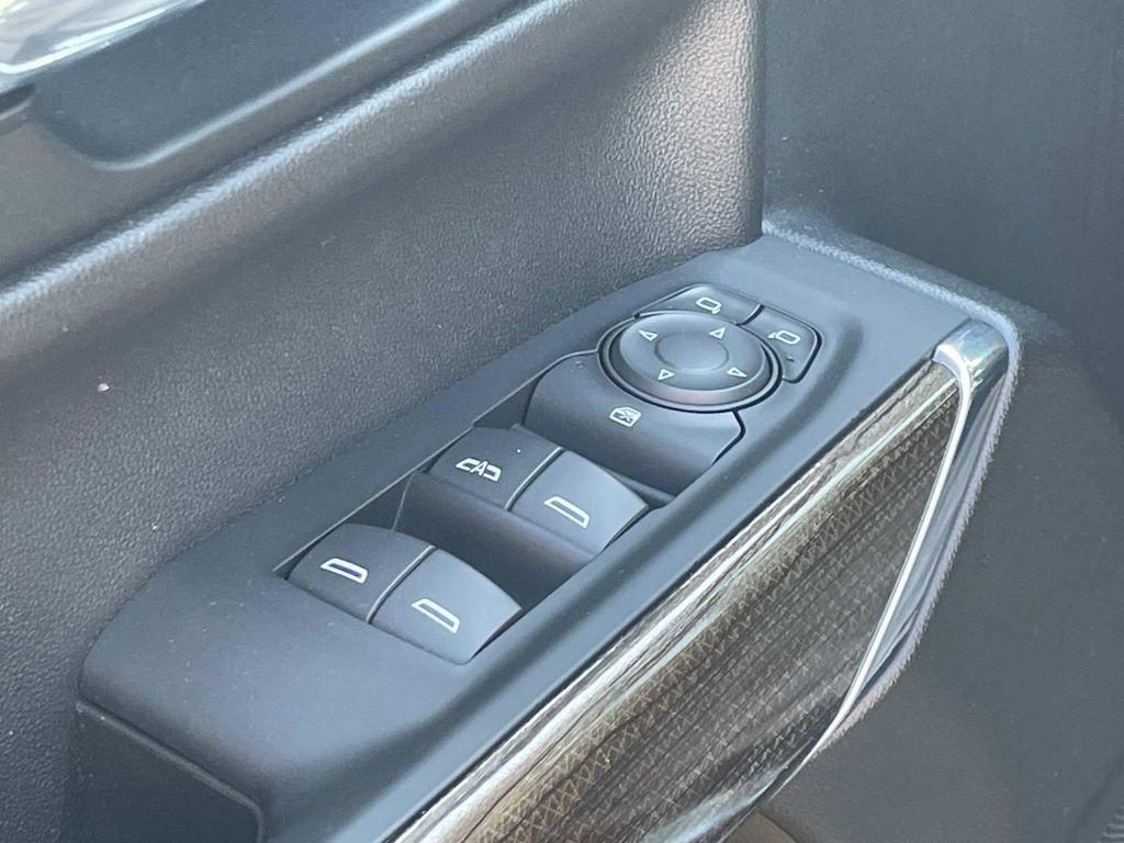 Used 2021 Chevrolet Silverado 1500 RST w/ LPO, Blackout Package image 16