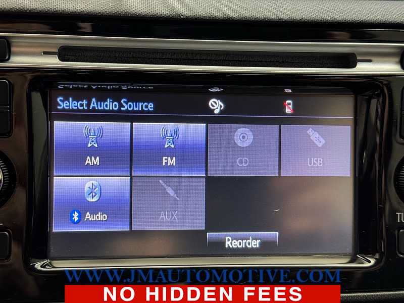 Used 2015 Toyota Prius C Two FWD image 32