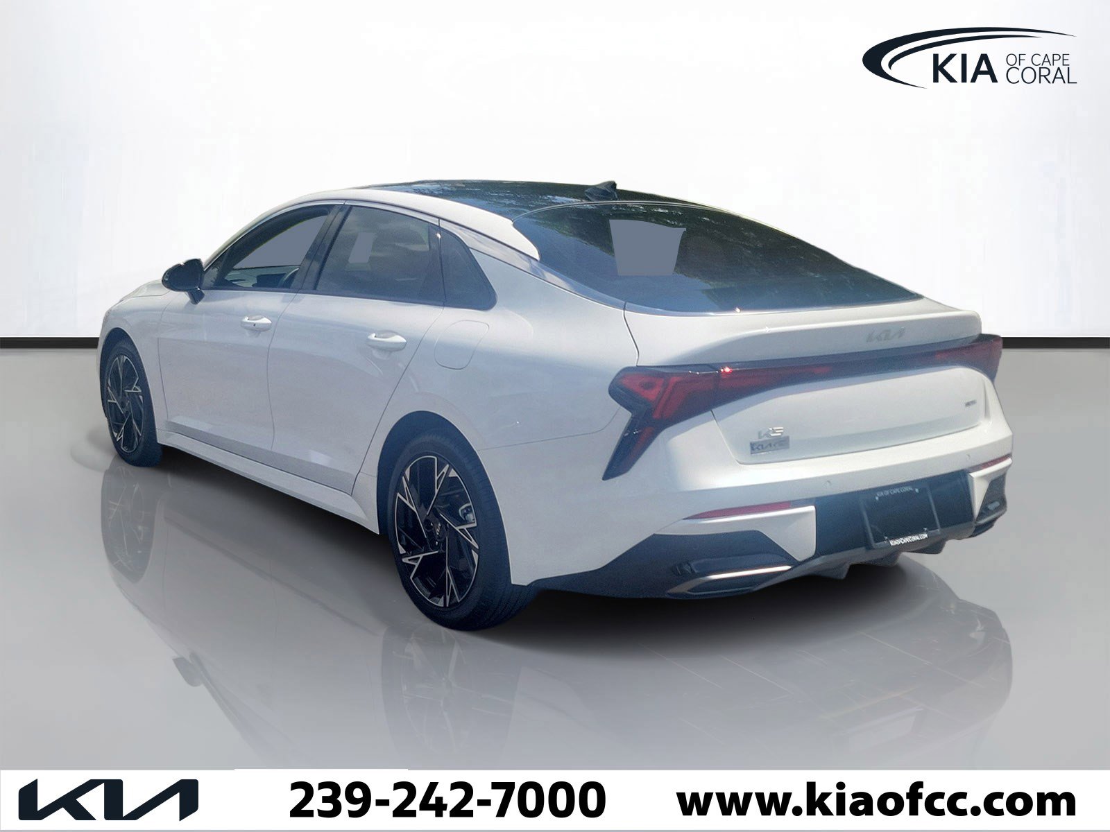 Certified 2025 Kia K5 GT-Line w/ GT-Line Premium Package FWD image 4