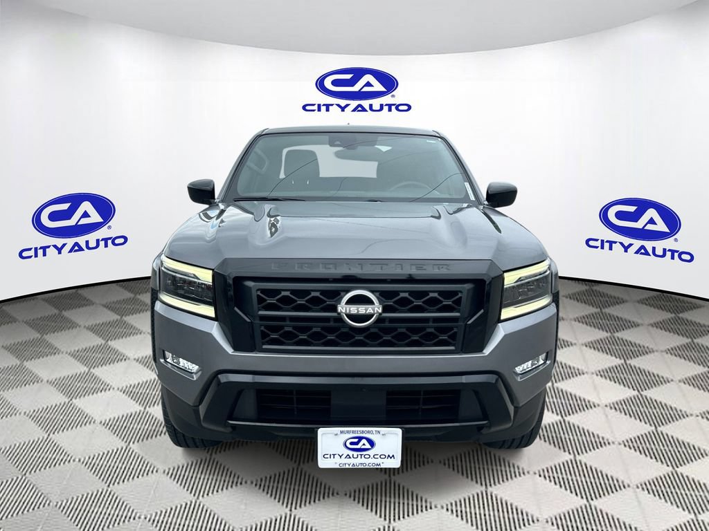 Used 2023 Nissan Frontier SV w/ Midnight Edition Package RWD image 10