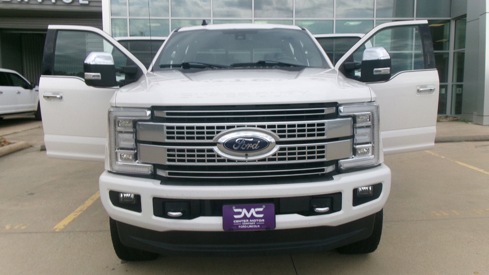 Used 2019 Ford F250 Platinum w/ Platinum Ultimate Package AWD/4WD image 9