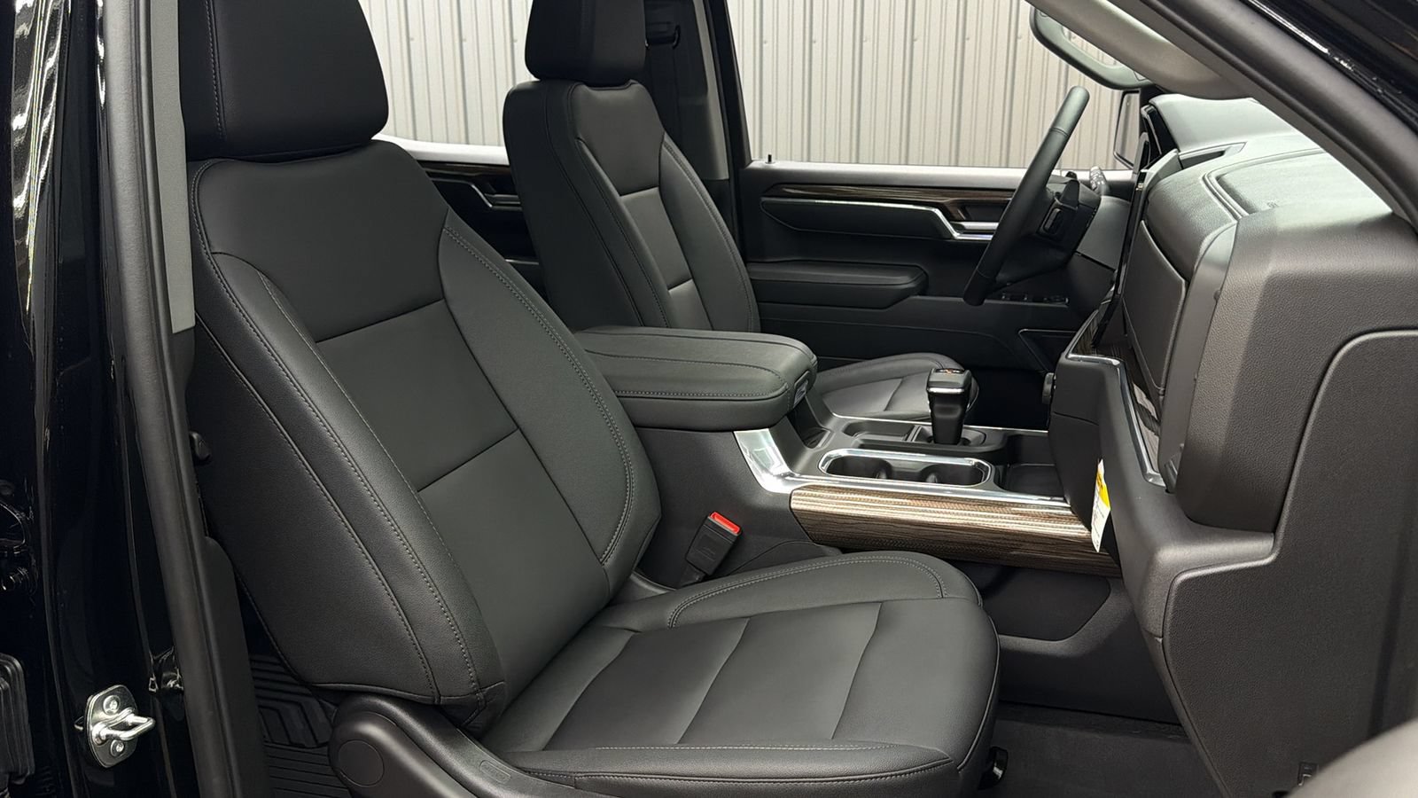 Used 2026 Chevrolet Silverado 1500 RST w/ RST All Star Premium Package AWD/4WD image 40