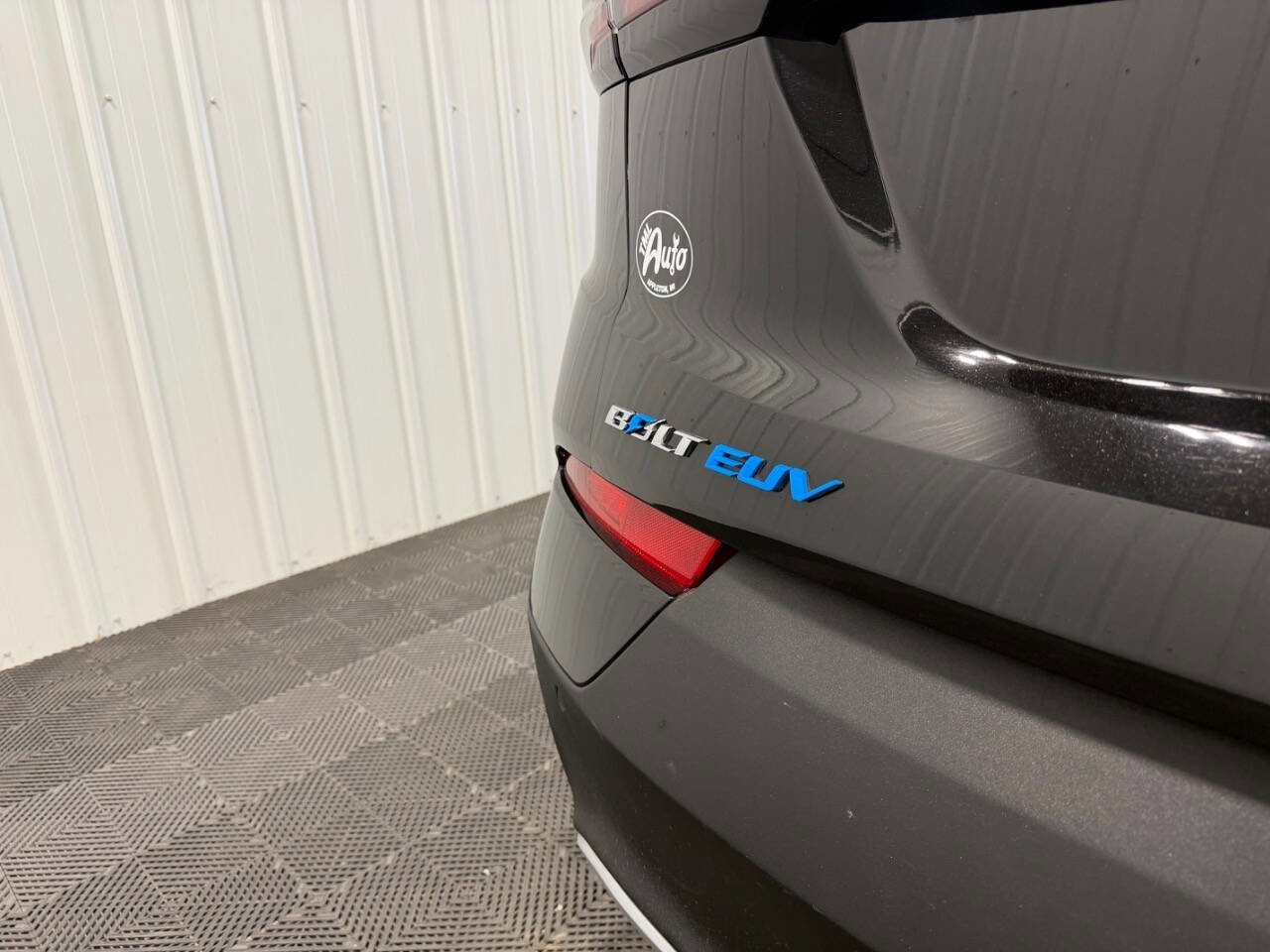 Used 2022 Chevrolet Bolt EUV Premier w/ Launch Edition image 17