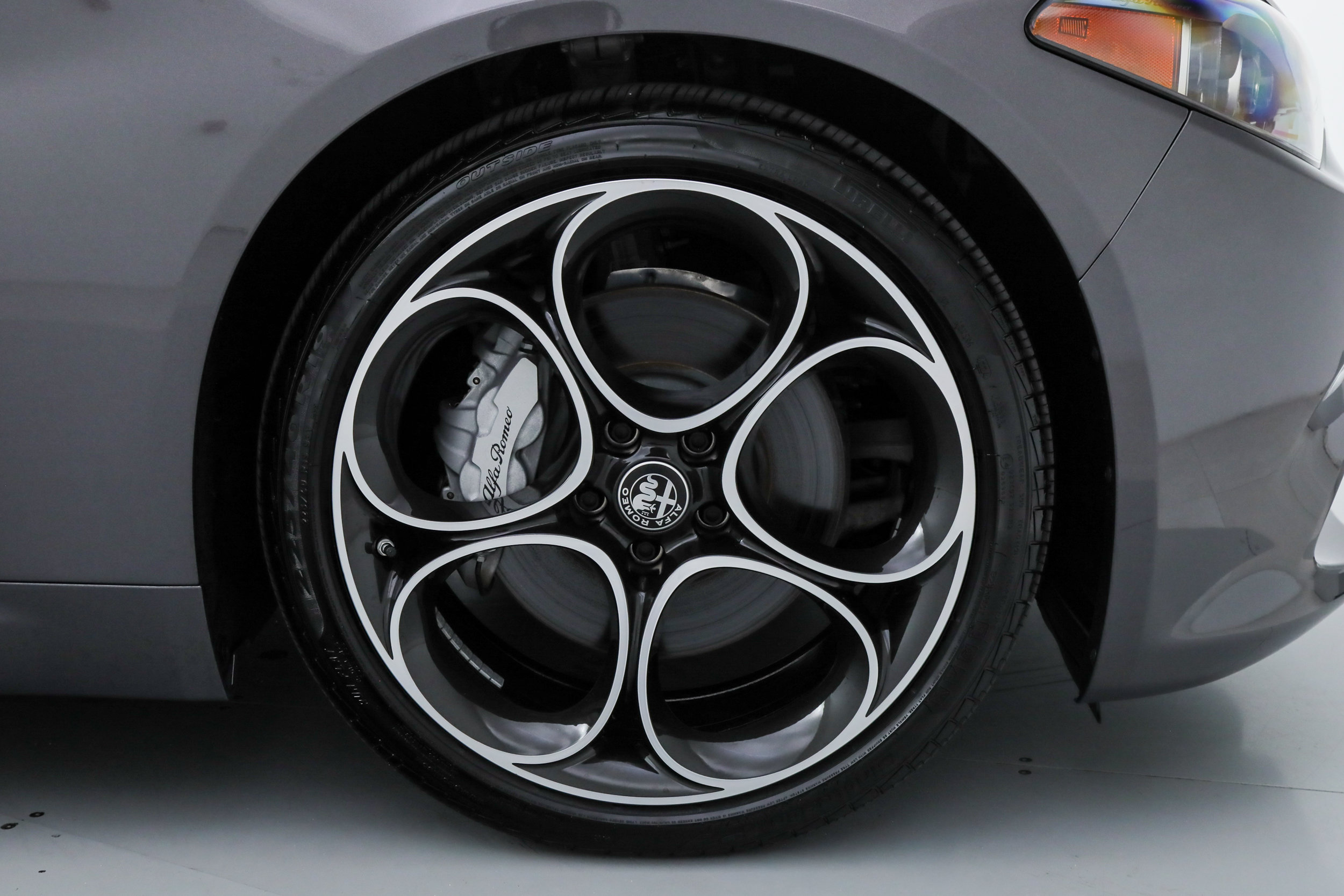 New 2025 Alfa Romeo Giulia w/ Driving Assist Package RWD image 20
