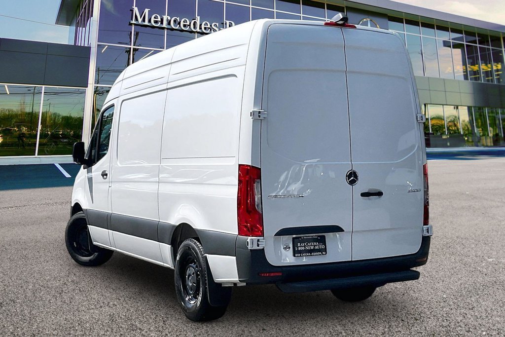 Used 2026 Mercedes-Benz Sprinter 2500 image 2