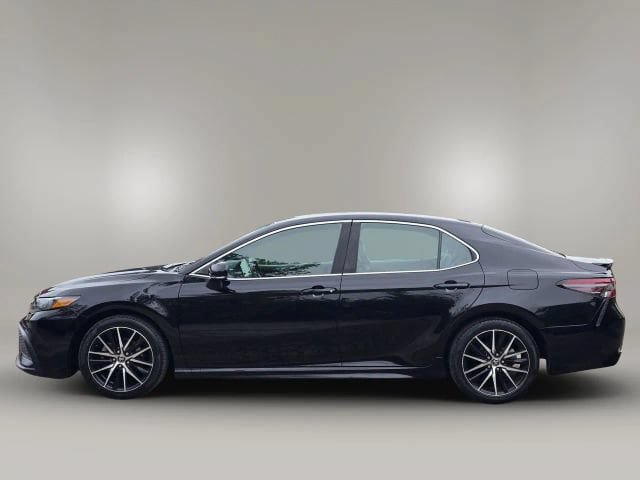 Used 2023 Toyota Camry SE FWD image 8