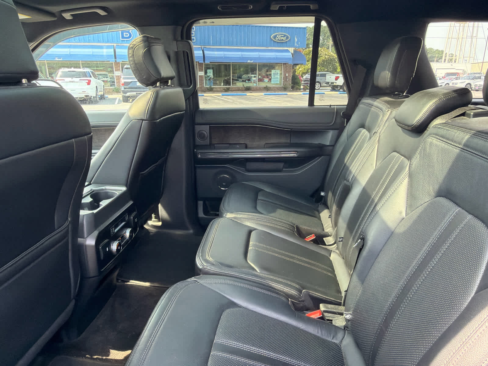Used 2018 Ford Expedition Limited AWD/4WD image 13
