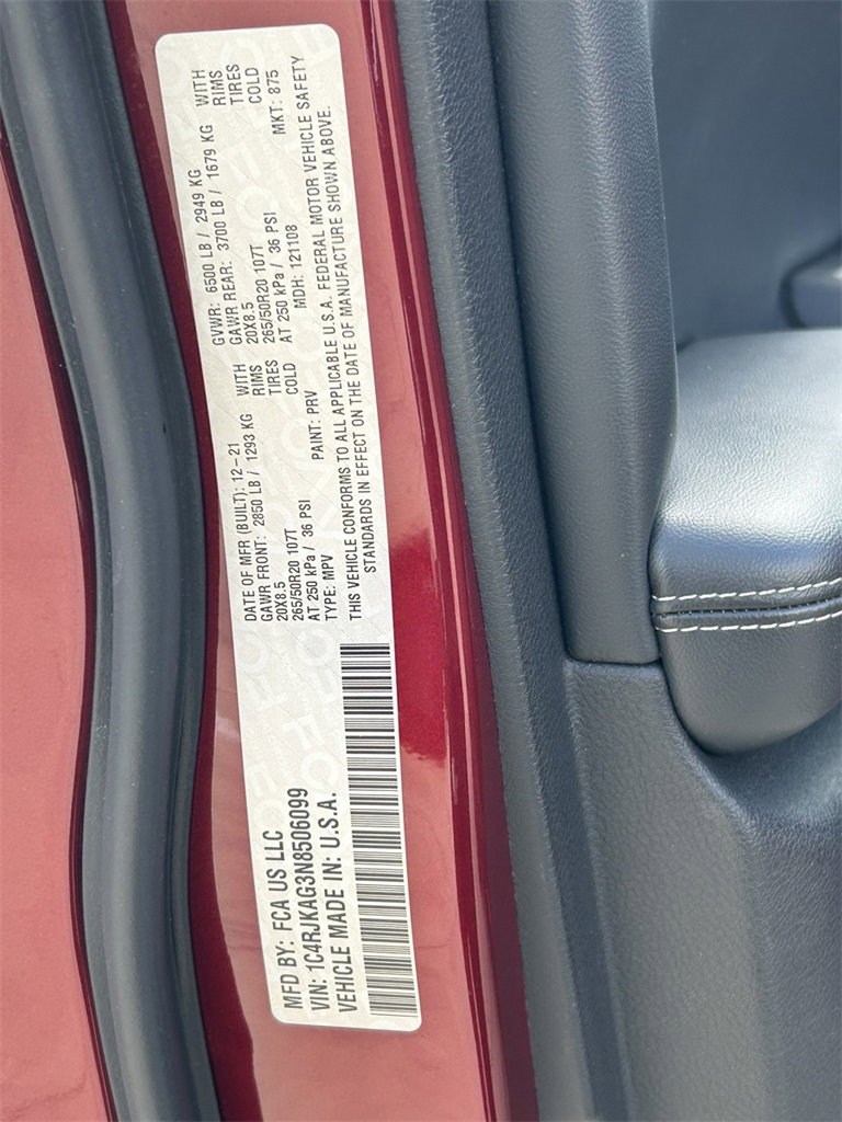 Used 2022 Jeep Grand Cherokee L Laredo image 30