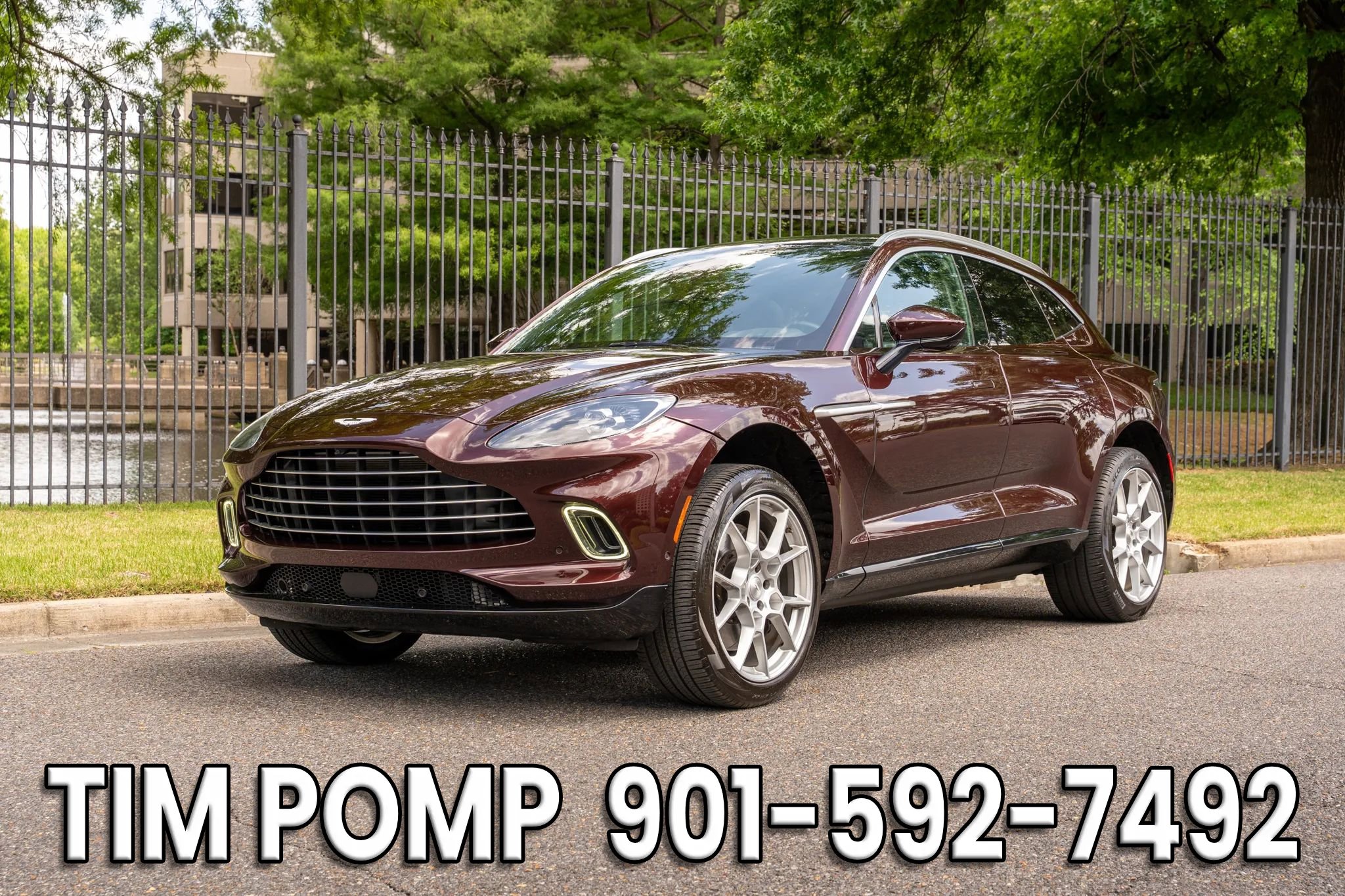 Used 2021 Aston Martin DBX image 1