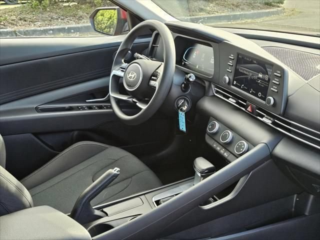 New 2026 Hyundai Elantra SE FWD image 10