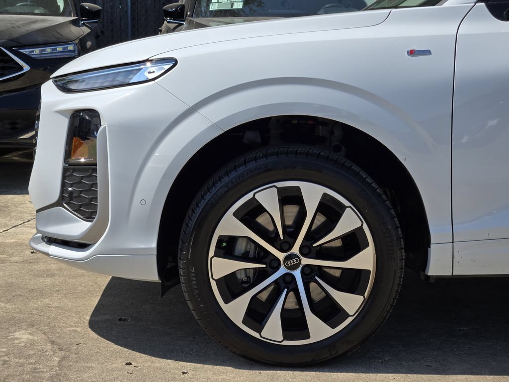 Certified 2026 Audi Q3 quattro 2.0T AWD/4WD image 13