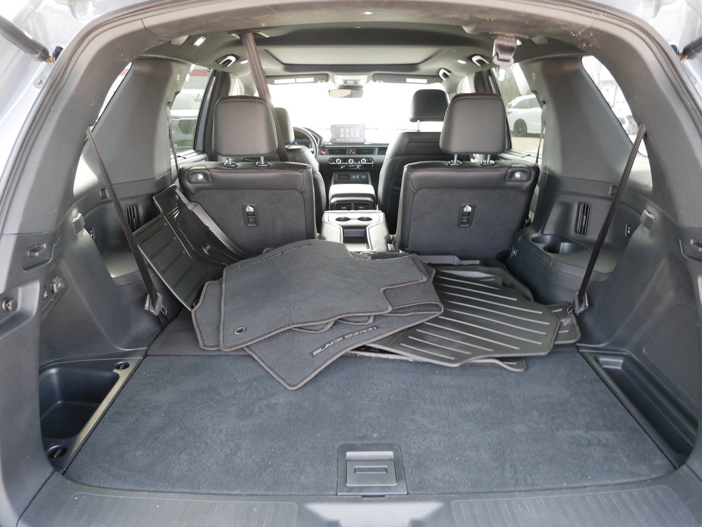 Certified 2025 Honda Pilot Black Edition image 18