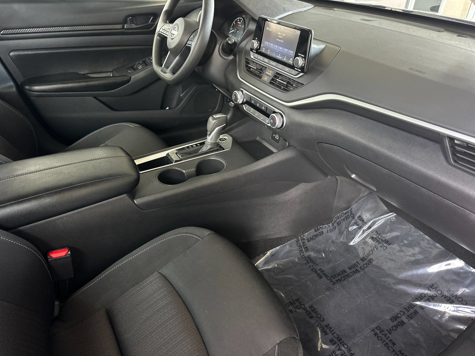 Used 2024 Nissan Altima 2.5 S FWD image 14