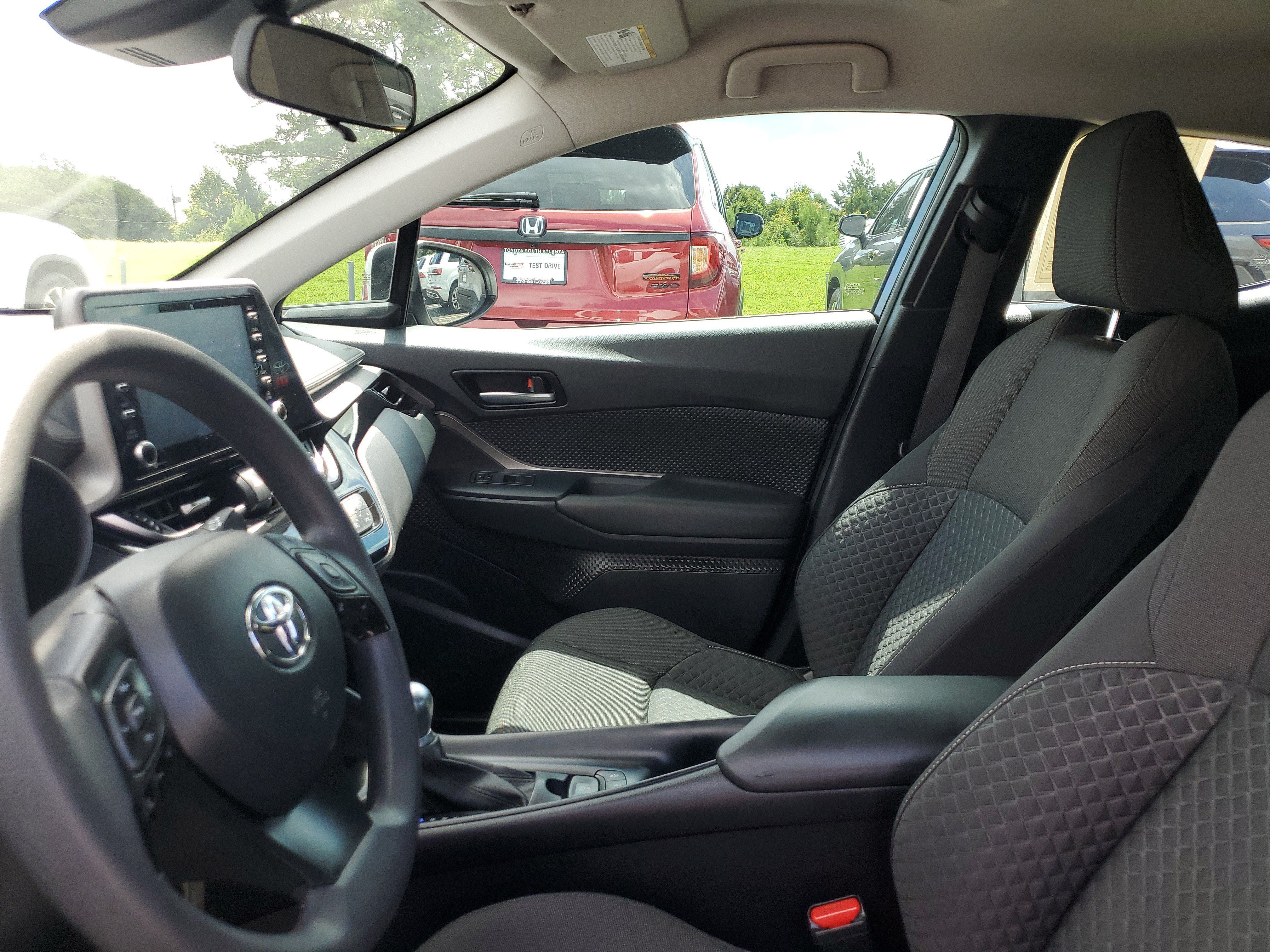 Used 2021 Toyota C-HR LE FWD image 17