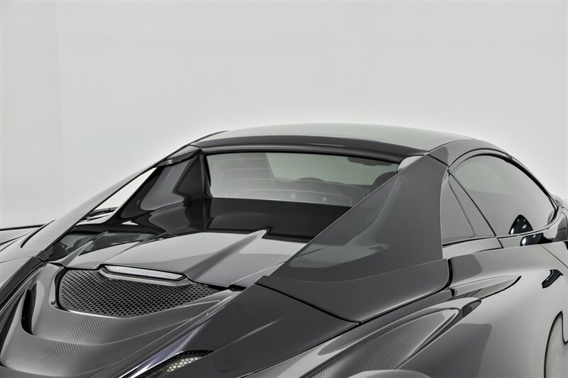 Used 2020 McLaren 720S Spider RWD image 41
