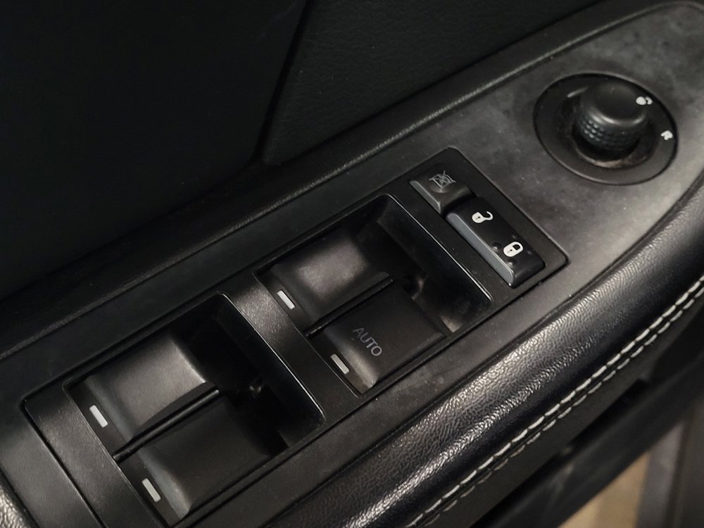 Used 2014 Chrysler 200 Limited image 27