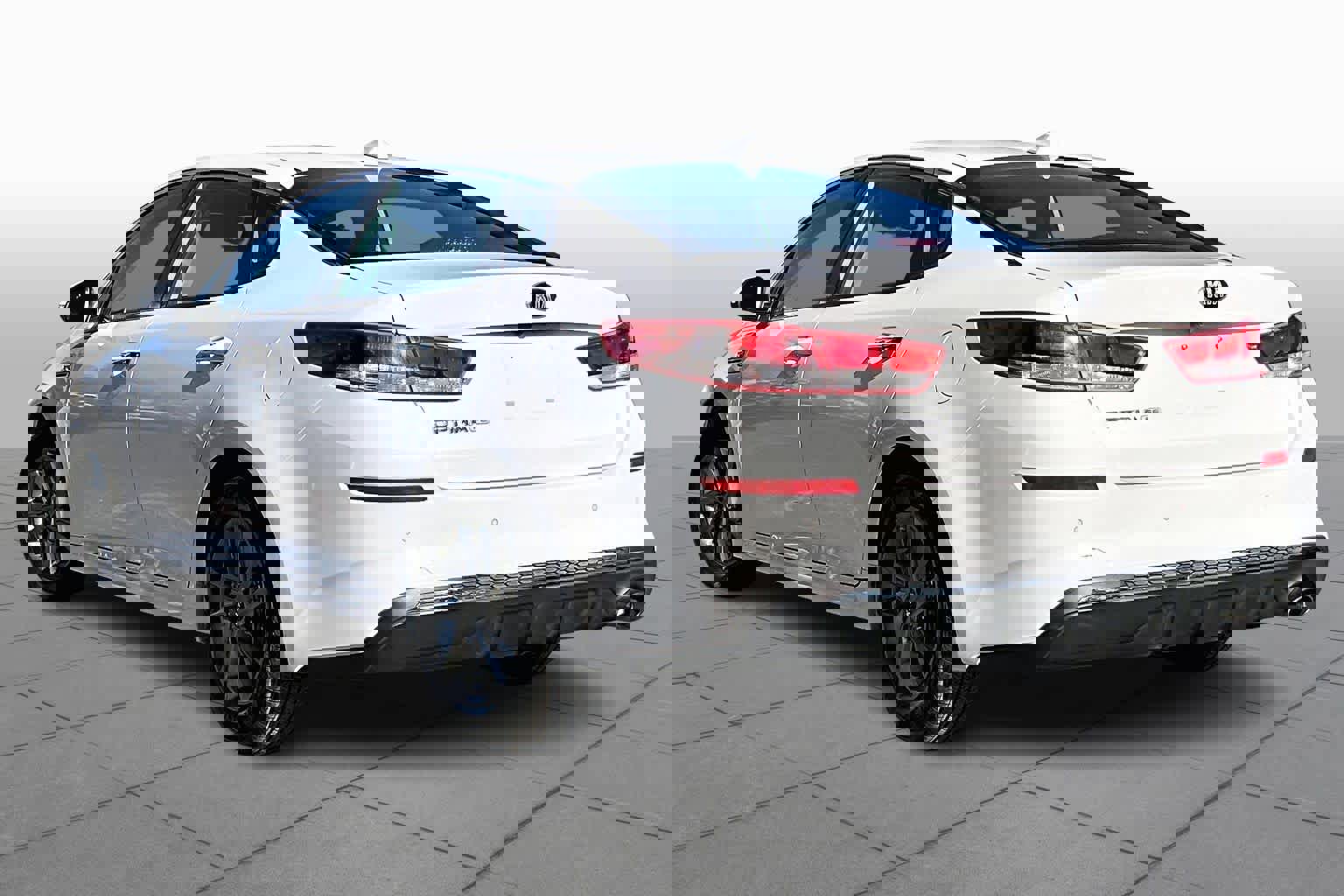 Used 2019 Kia Optima LX image 11