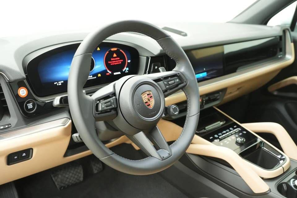 New 2026 Porsche Cayenne image 4