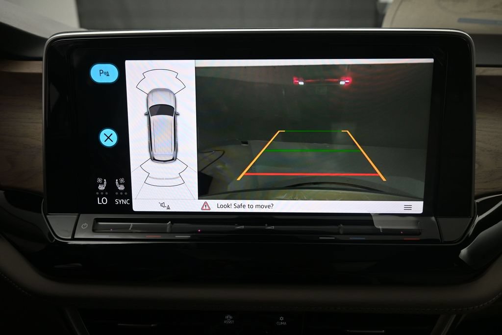 New 2026 Volkswagen Atlas SE FWD image 12