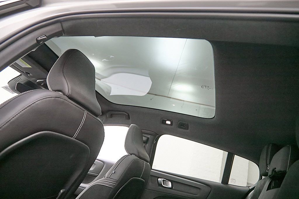 Certified 2023 Volvo C40 P8 Recharge Ultimate image 22