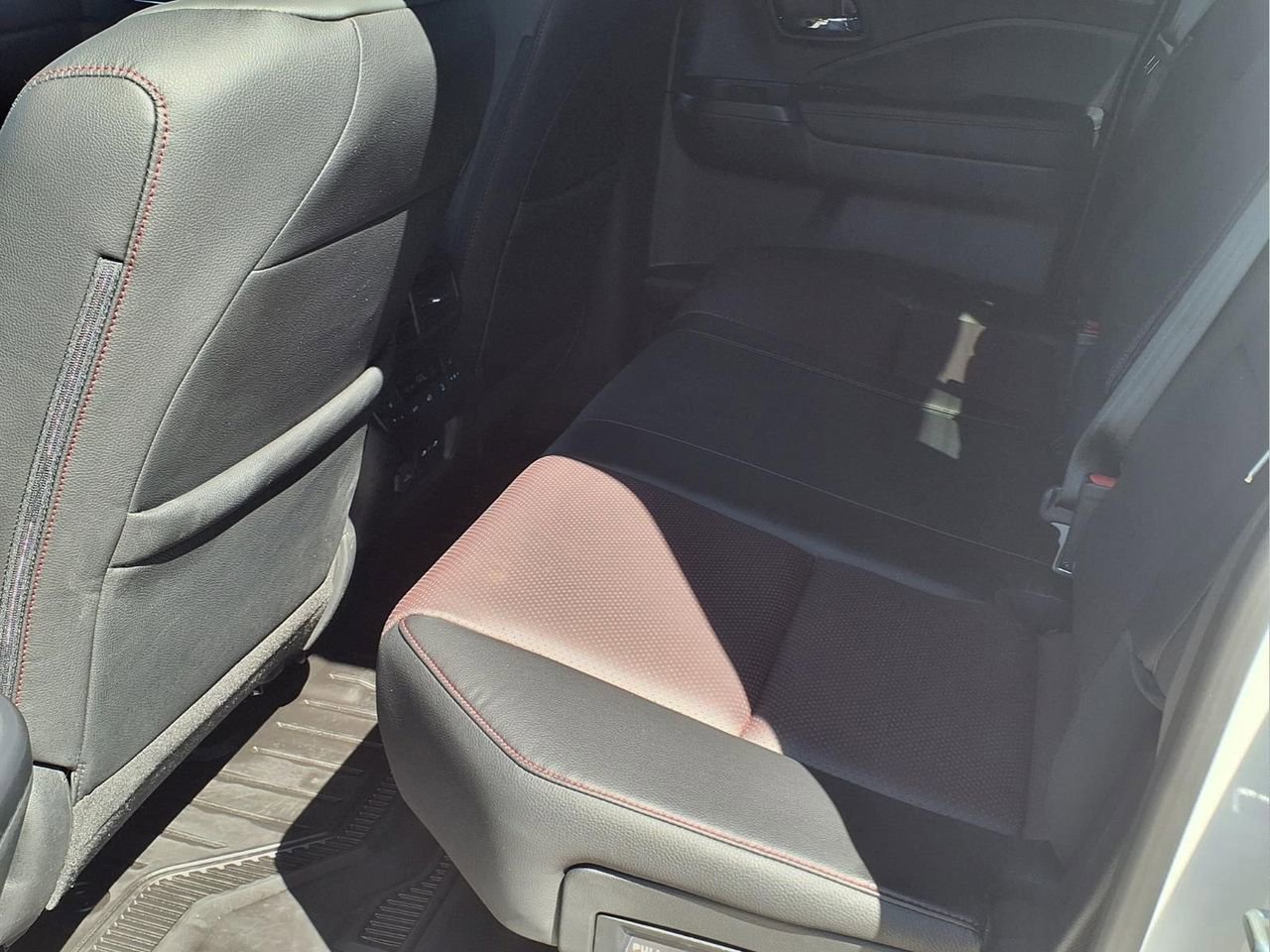Used 2024 Honda Ridgeline Black Edition image 11