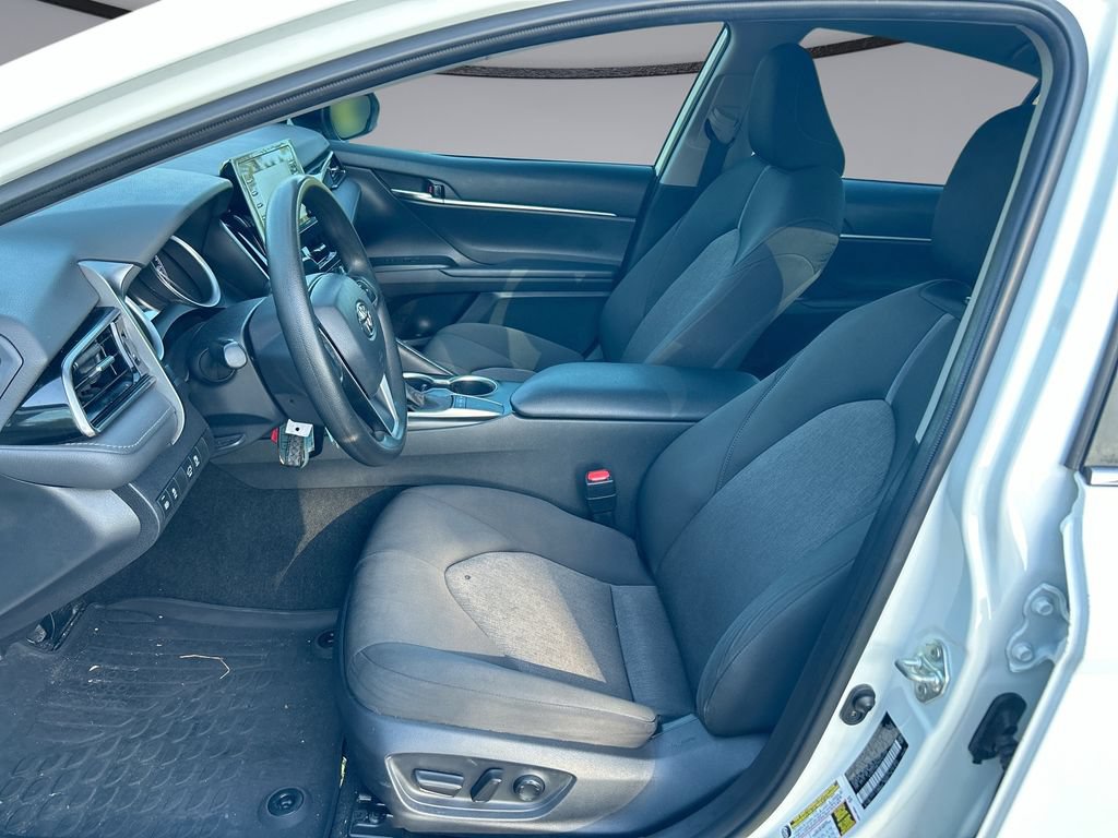 Used 2023 Toyota Camry LE FWD image 11
