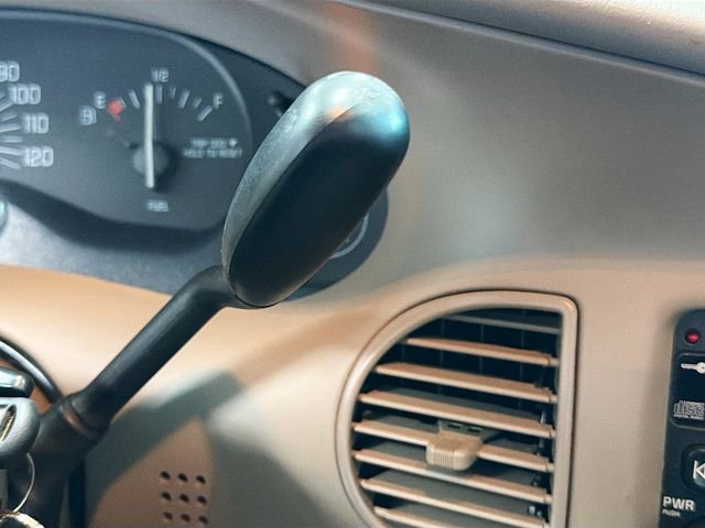 Used 2004 Buick Century Custom image 17