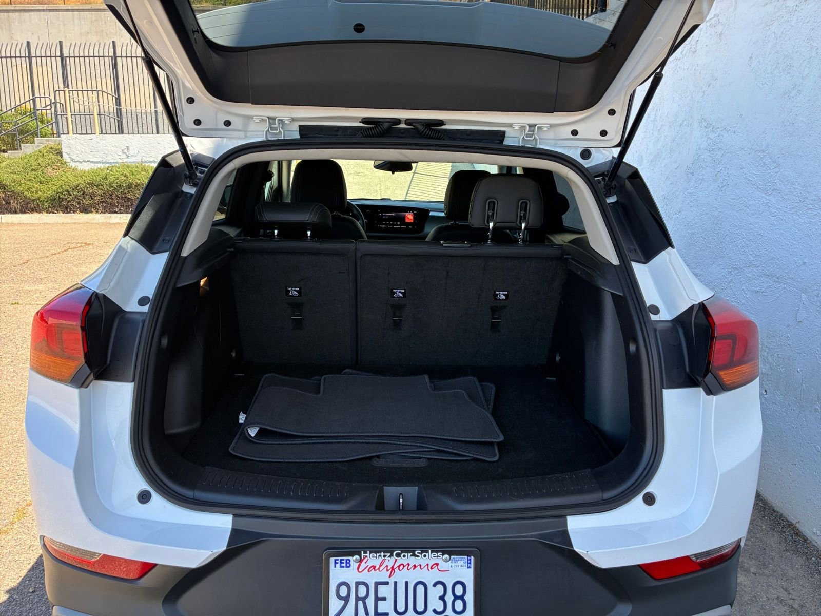 Used 2025 Buick Encore GX Preferred image 30