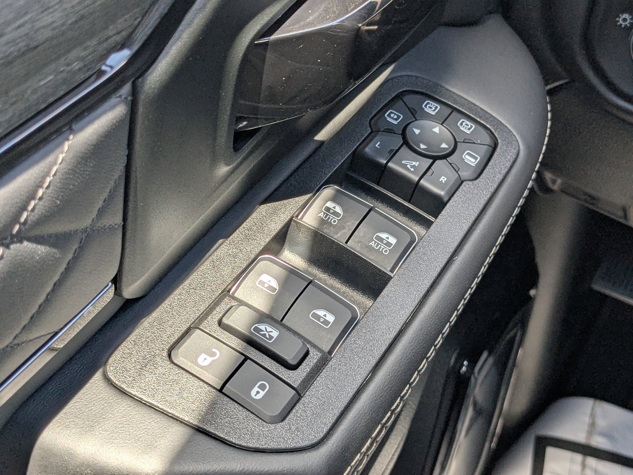 New 2025 RAM 2500 Limited image 24