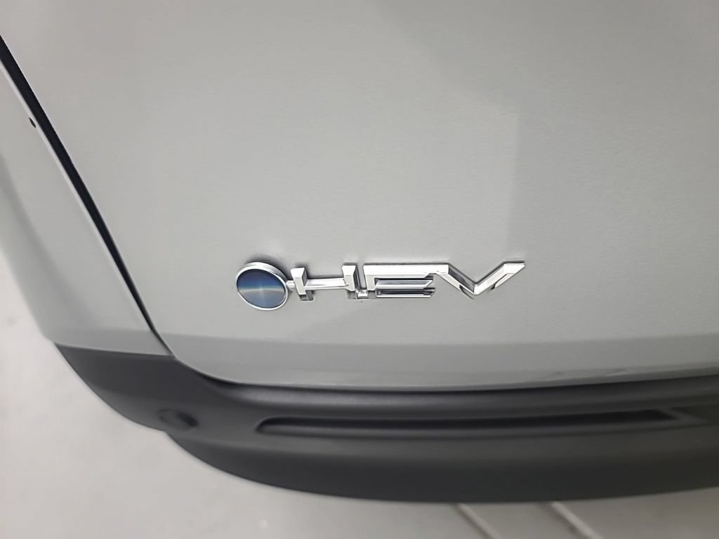 Used 2025 Toyota Sienna XLE FWD image 12