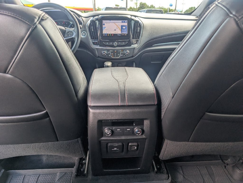 Used 2023 Chevrolet Traverse RS w/ LPO, Floor Liner Package FWD image 33