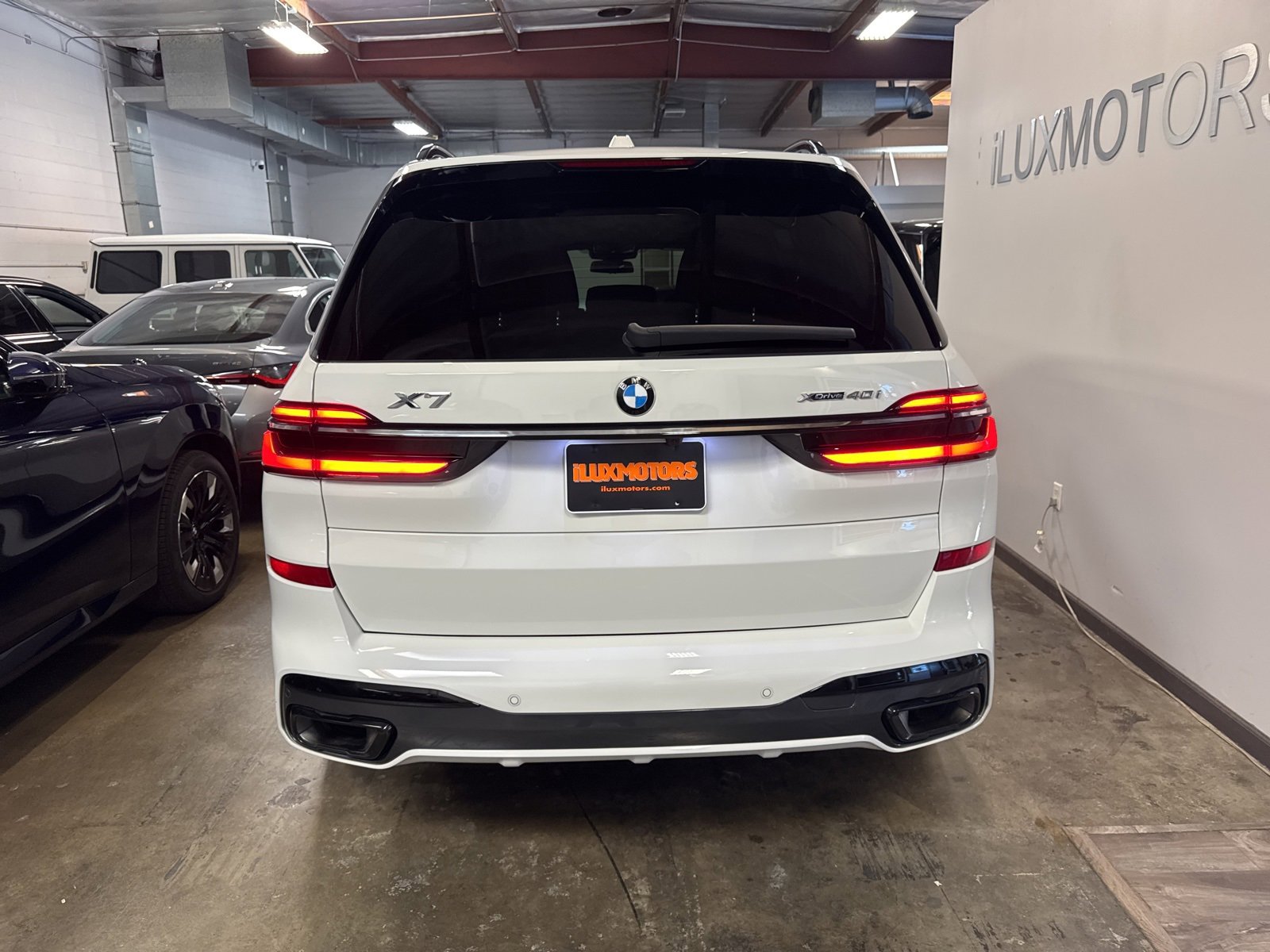 Used 2023 BMW X7 xDrive40i w/ M Sport Package image 24