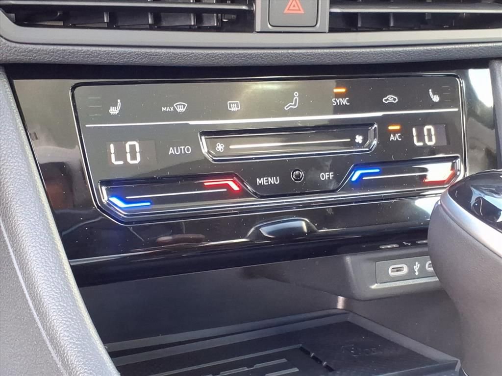 New 2026 Volkswagen Jetta SE FWD image 12