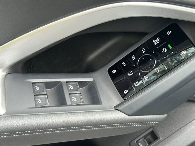 Certified 2025 Audi Q5 Prestige AWD/4WD image 13